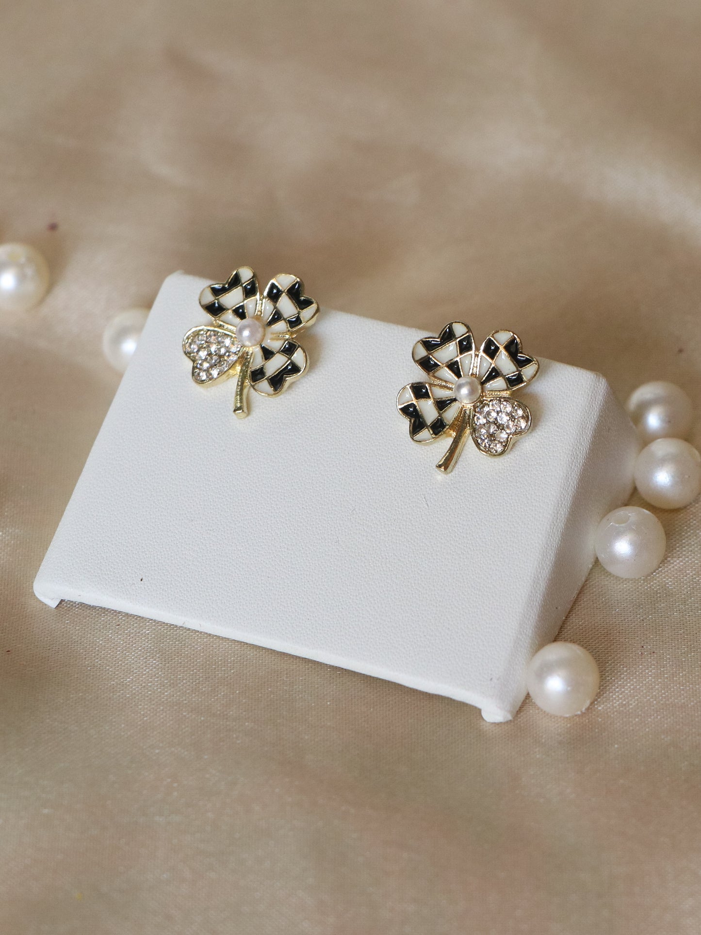 Lucky Noir Clover Earrings