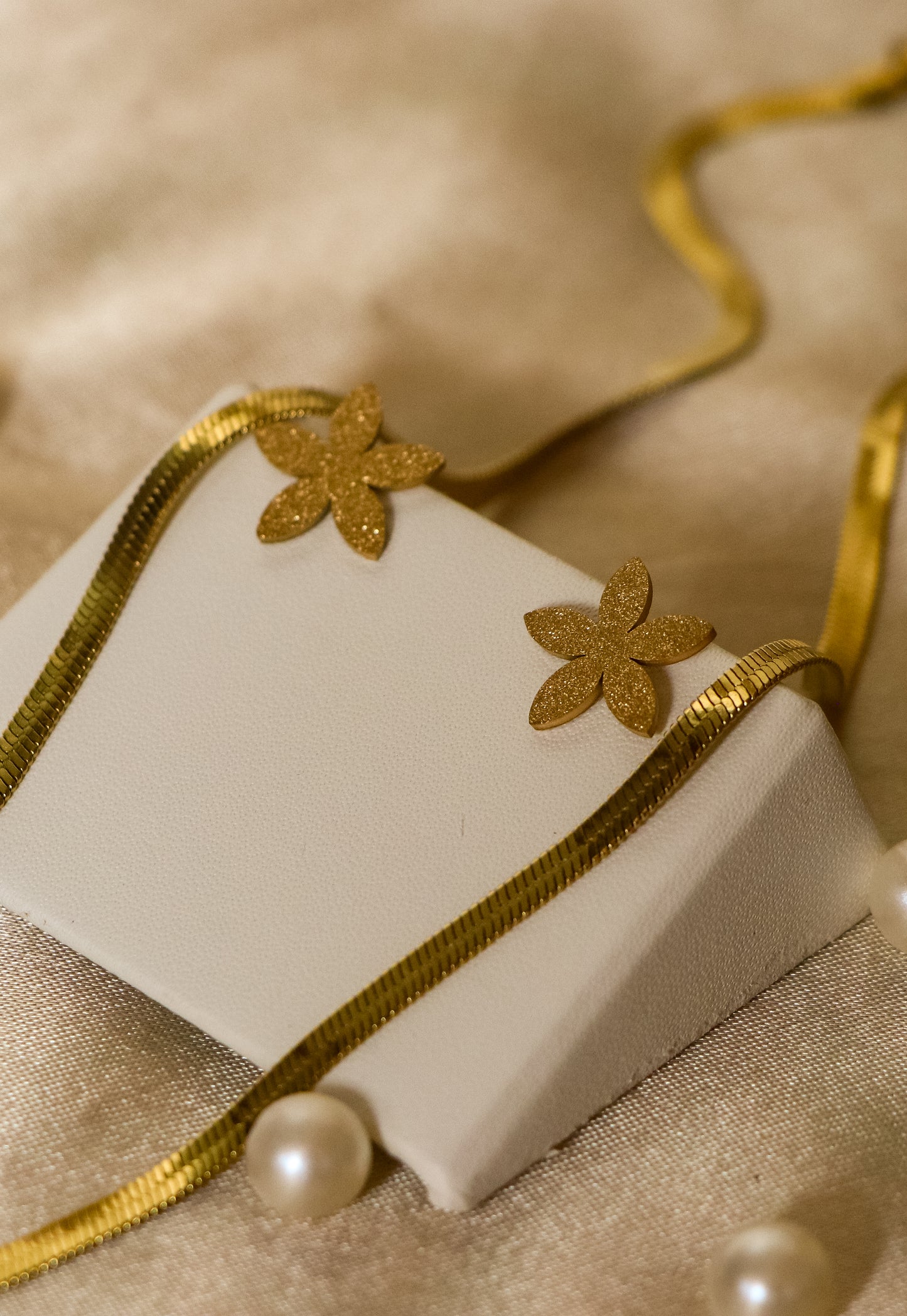 Golden Bloom Tassel Pendant Set